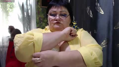 Snapshot of goddess57 chatting on October 16, 7:31 am Goddess online show from October 16, 7:31 am