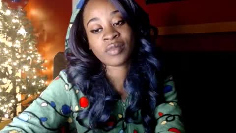 Snapshot of goddess_aaliyah chatting on November 30, 7:23 am goddess_aaliyah online show from November 30, 7:23 am