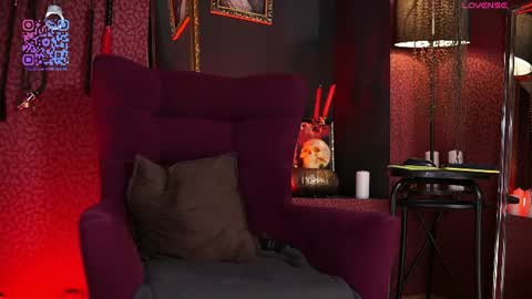 goddess_aphroditte online show from July 30, 6:01 am