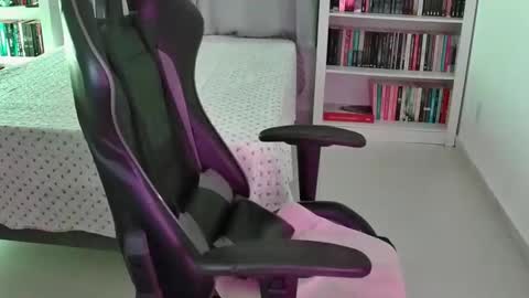 Snapshot of goddess_artemis_ chatting on November 5, 9:26 pm Fauna online show from November 5, 9:26 pm