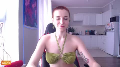 Snapshot of goddess_elpisfoxter chatting on May 29, 7:17 am Elpis Foxter online show from May 29, 7:17 am