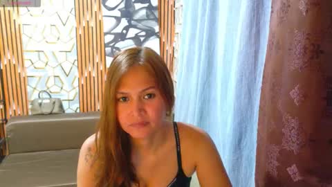 Snapshot of goddess_jaz29 chatting on November 6, 5:52 am Migs online show from November 6, 5:52 am