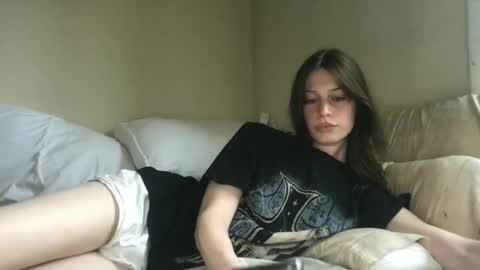goddess_larz online show from June 29, 5:46 pm