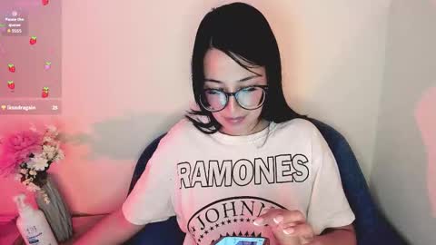 Snapshot of goddess_martina chatting on November 25, 12:21 am M A R T I N A online show from November 25, 12:21 am