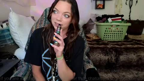 Patricia Mars           Goddess of Mars twitter thegoddessmindy online show from April 21, 2:56 pm