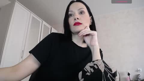 Snapshot of goddess_perfect_legs chatting on January 10, 12:51 pm Oksana online show from January 10, 12:51 pm