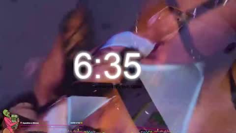 Snapshot of goddess_six chatting on December 1, 6:46 pm Goddess Goddess Six Mistriss Ashle online show from December 1, 6:46 pm