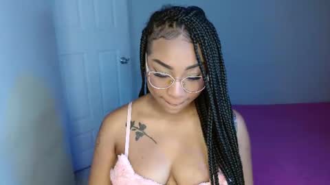 Snapshot of goddess_val chatting on August 1, 7:57 pm Valentina online show from August 1, 7:57 pm