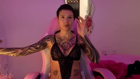 Snapshot of goddess_vee_ chatting on January 10, 3:03 pm vee online show from January 10, 3:03 pm