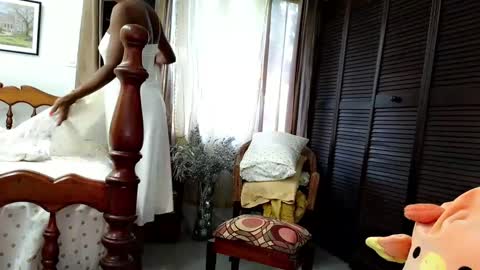 Snapshot of goddess_xandra_xquisite chatting on March 12, 12:04 pm Xandra The Goddess online show from March 12, 12:04 pm