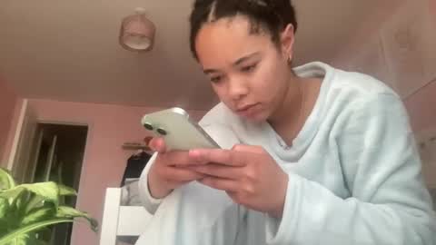 Snapshot of goddesselxo chatting on April 5, 6:16 pm Goddess L online show from April 5, 6:16 pm