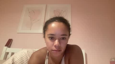 Snapshot of goddesselxo chatting on May 18, 1:24 am Goddess L online show from May 18, 1:24 am