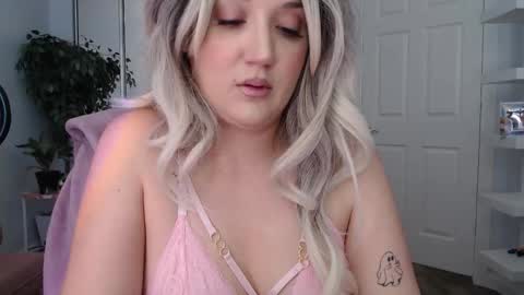 Goddess Emmy online show from March 4, 9:10 pm