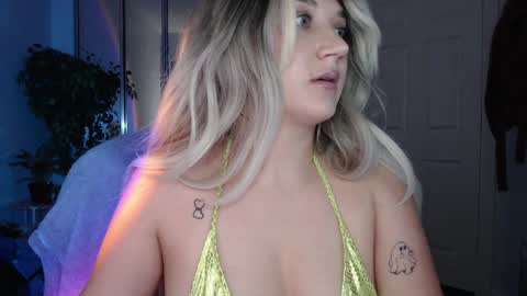 Snapshot of goddessemmy chatting on May 16, 5:26 am Goddess Emmy online show from May 16, 5:26 am