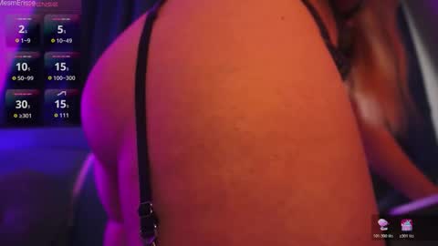 MesmErisse online show from October 28, 6:50 am