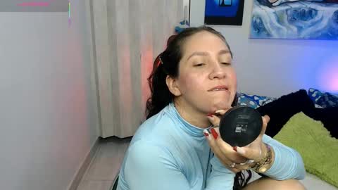  Naih Reyes online show from March 24, 5:12 am