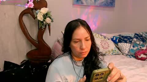  Naih Reyes online show from July 24, 1:03 am
