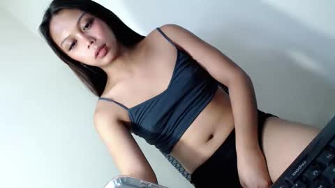 Snapshot of goddessofdesire_ chatting on June 4, 1:39 pm MISS LOVELY online show from June 4, 1:39 pm