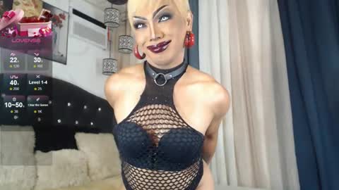 Snapshot of goddessxbeatrice chatting on July 10, 9:39 pm call me BEA online show from July 10, 9:39 pm