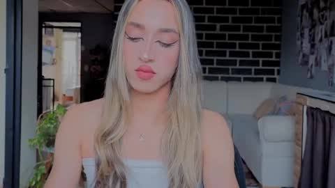 goddivaa online show from April 14, 9:43 pm