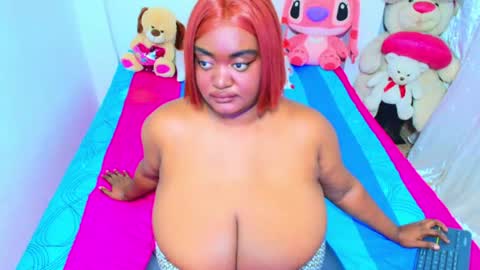 Snapshot of godessqqq chatting on July 7, 8:24 pm Godess Tracy online show from July 7, 8:24 pm