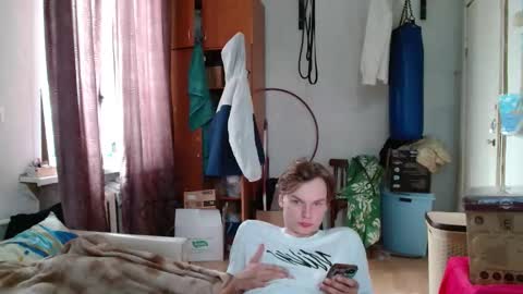 Snapshot of gofymcmouse chatting on October 24, 10:00 am Daniel online show from October 24, 10:00 am