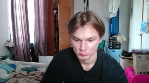 Snapshot of gofymcmouse chatting on October 29, 12:18 pm Daniel online show from October 29, 12:18 pm