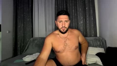 gold_alpha_boy online show from September 16, 8:21 pm