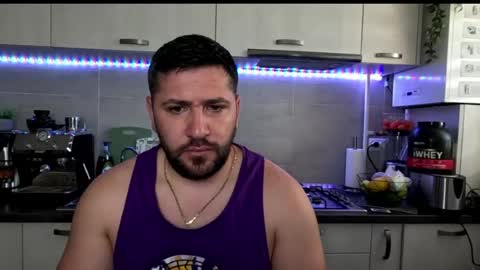 gold_alpha_boy online show from June 21, 5:21 am
