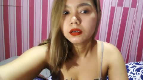 Snapshot of goldaveronn chatting on December 18, 3:37 am goldaveronn online show from December 18, 3:37 am