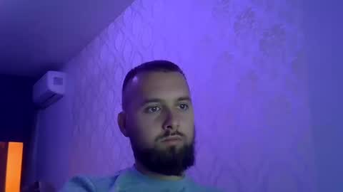 golden___69 online show from October 17, 5:15 pm