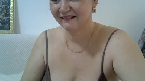golden_kessie online show from July 9, 6:28 am