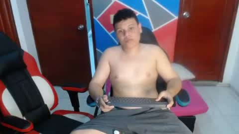 golden_latin online show from June 10, 11:35 pm