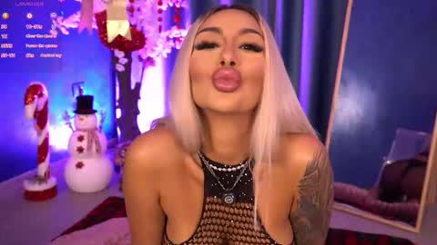 GoldenAmberX online show from December 19, 6:20 am