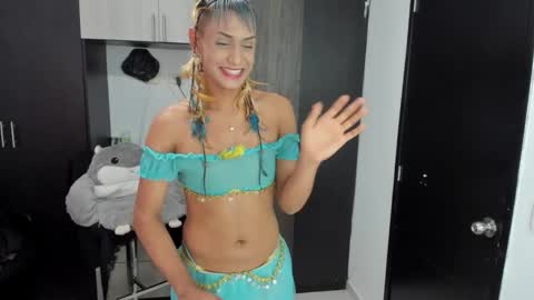 Snapshot of goldenangels1 chatting on February 2, 8:51 pm goldenangels1 online show from February 2, 8:51 pm