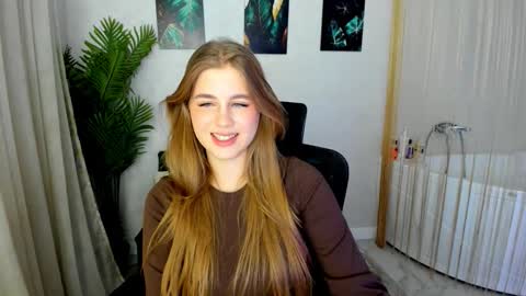 Snapshot of goldenmirage chatting on January 14, 12:11 pm goldenmirage online show from January 14, 12:11 pm