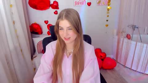 Snapshot of goldenmirage chatting on February 3, 11:37 am goldenmirage online show from February 3, 11:37 am