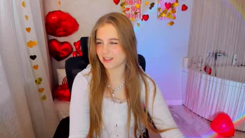 Snapshot of goldenmirage chatting on February 4, 11:27 am goldenmirage online show from February 4, 11:27 am