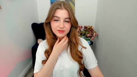 Snapshot of goldenmirage chatting on February 28, 11:44 am goldenmirage online show from February 28, 11:44 am