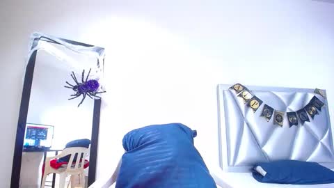 goldenn_ass1 online show from October 24, 4:09 am