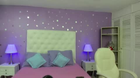 Snapshot of goldentemptation_ chatting on March 1, 1:35 pm goldentemptation_ online show from March 1, 1:35 pm