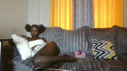 goldiecandy online show from February 11, 7:02 am