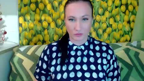 goldmoonn online show from December 8, 9:52 pm