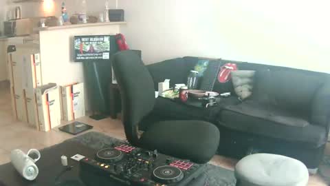 Snapshot of goldyguy011 chatting on June 20, 1:19 am goldyguy011 online show from June 20, 1:19 am