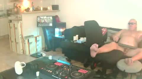 Snapshot of goldyguy011 chatting on June 21, 5:10 am goldyguy011 online show from June 21, 5:10 am