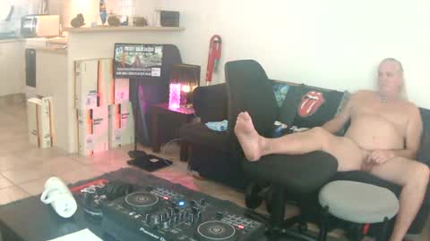 Snapshot of goldyguy011 chatting on July 3, 3:46 am goldyguy011 online show from July 3, 3:46 am