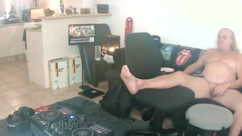 Snapshot of goldyguy011 chatting on July 8, 12:26 am goldyguy011 online show from July 8, 12:26 am