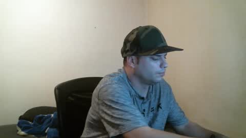 Snapshot of goleafzgo chatting on January 18, 10:24 pm goleafzgo online show from January 18, 10:24 pm