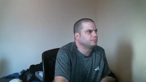 Snapshot of goleafzgo chatting on February 2, 9:02 pm goleafzgo online show from February 2, 9:02 pm