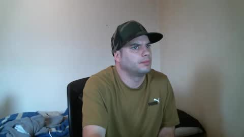 Snapshot of goleafzgo chatting on February 5, 9:08 pm goleafzgo online show from February 5, 9:08 pm